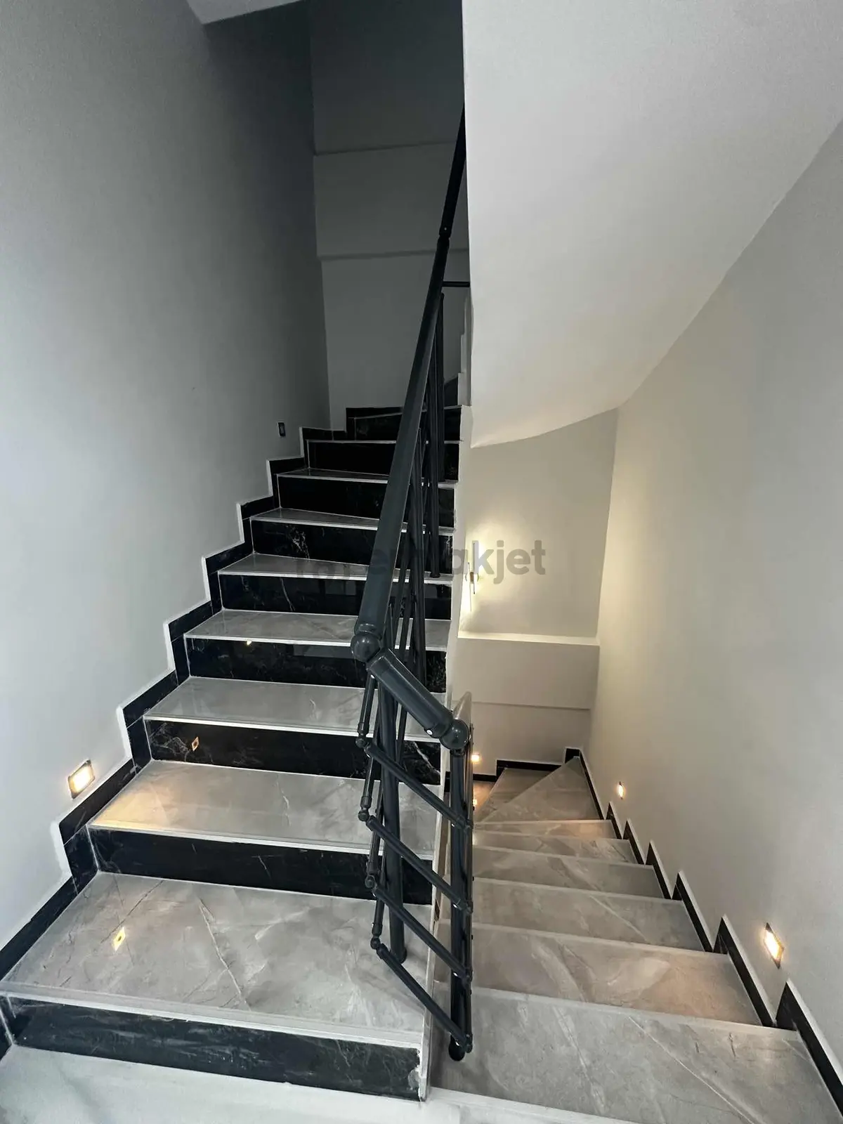 Manavgat'ın Göz Bebeği Ilıca'da Kiralık Triplex Villa - 4