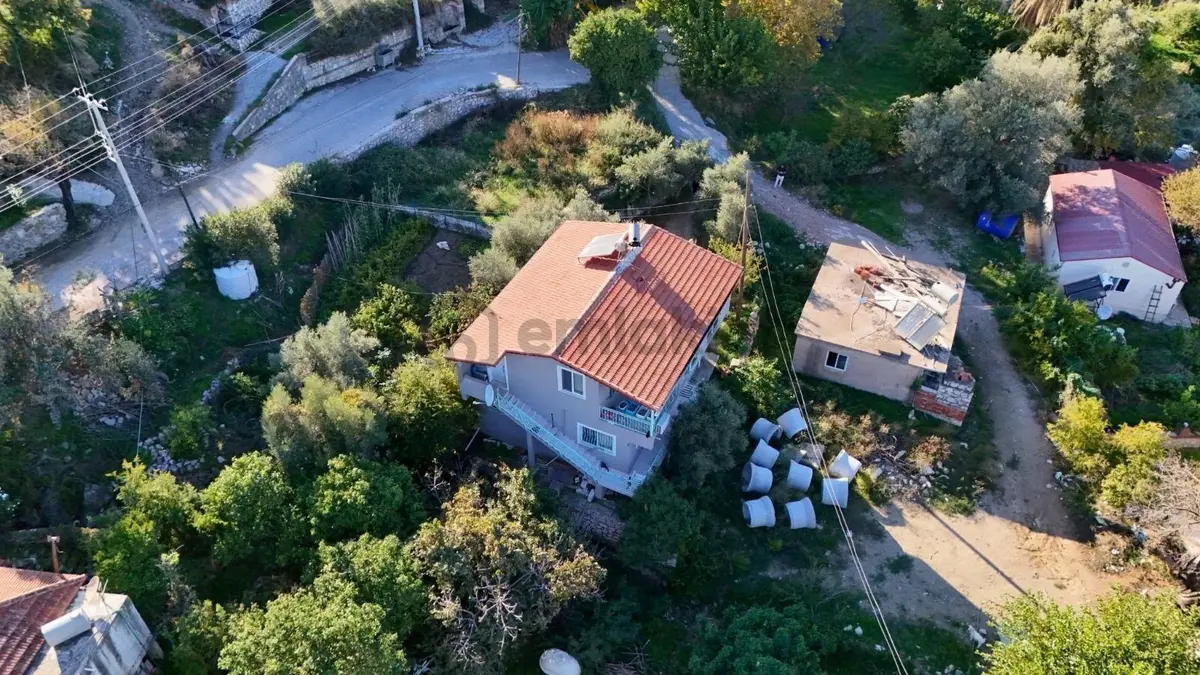 Marmaris Selimiyede Denize Yakın Satılık 2 Katlı Müstakil Ev - 4