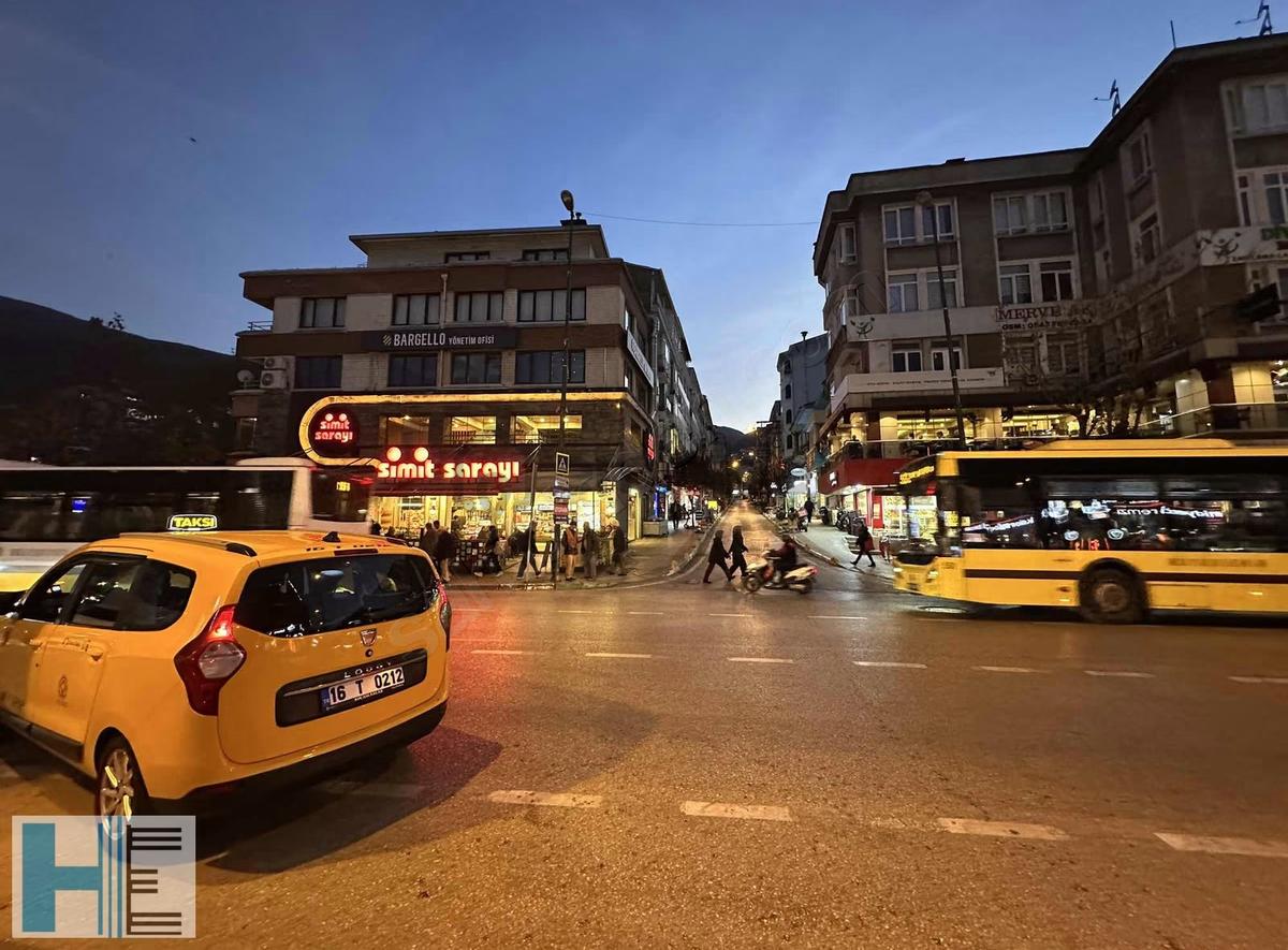 Heykelde Ünlü Cadde De Satılık Fırsat 20m2 Dükkan - 3