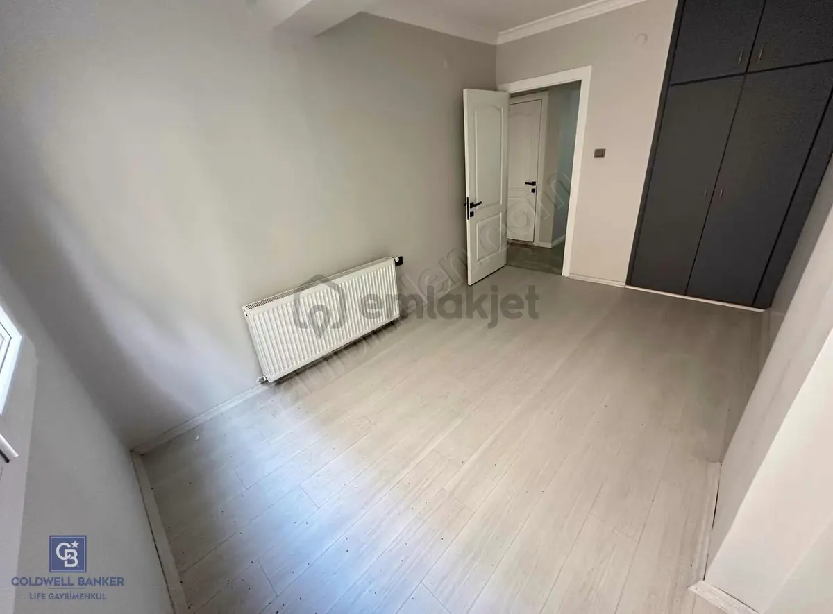 Karşıyaka Yalı Mah.de Tadilatlı 3+1 Kiralık Daire - 4