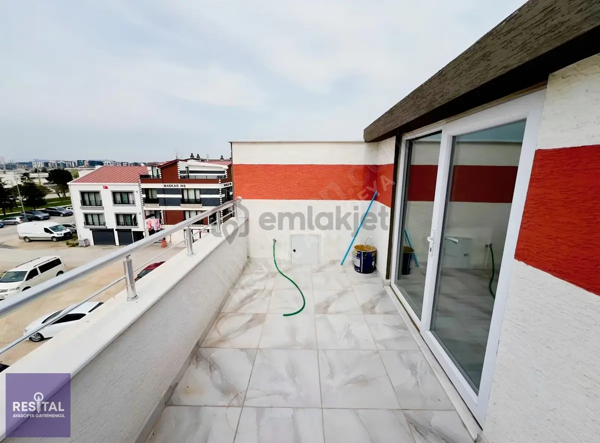 Üçevler'de Yola Cephe Satılık 2+1 Dubleks Daire - 19