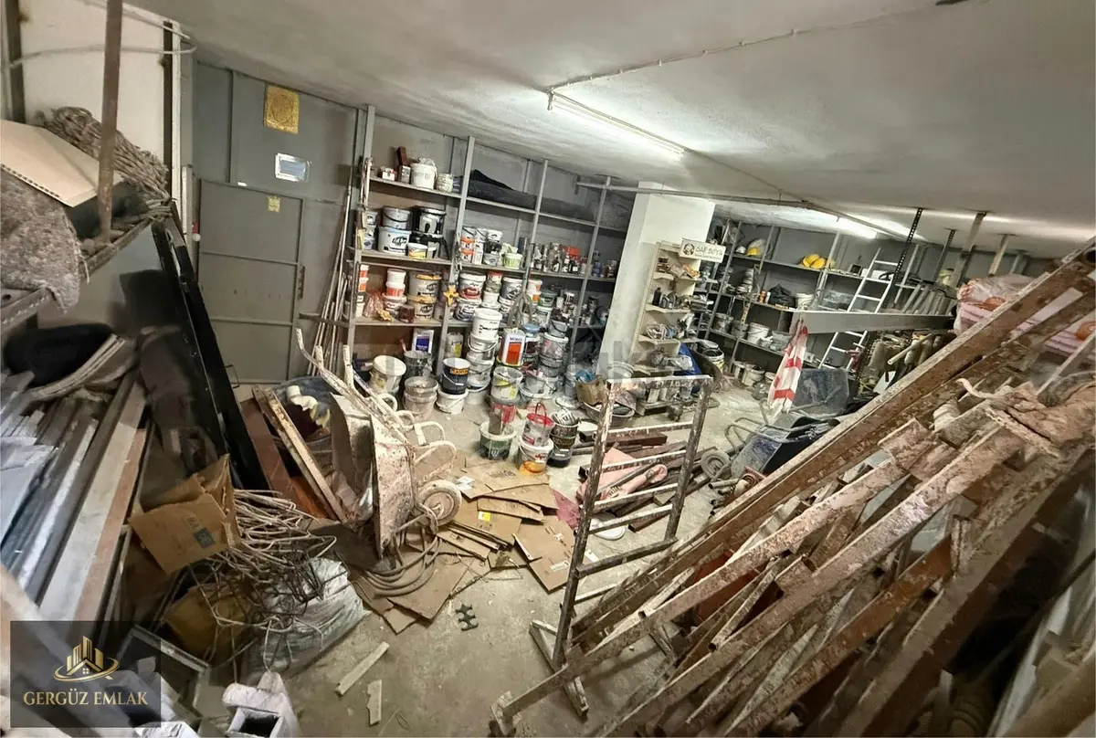 Toros Mahallesi'nde Satılık 2 Katlı, 140m² İş Yeri - 12