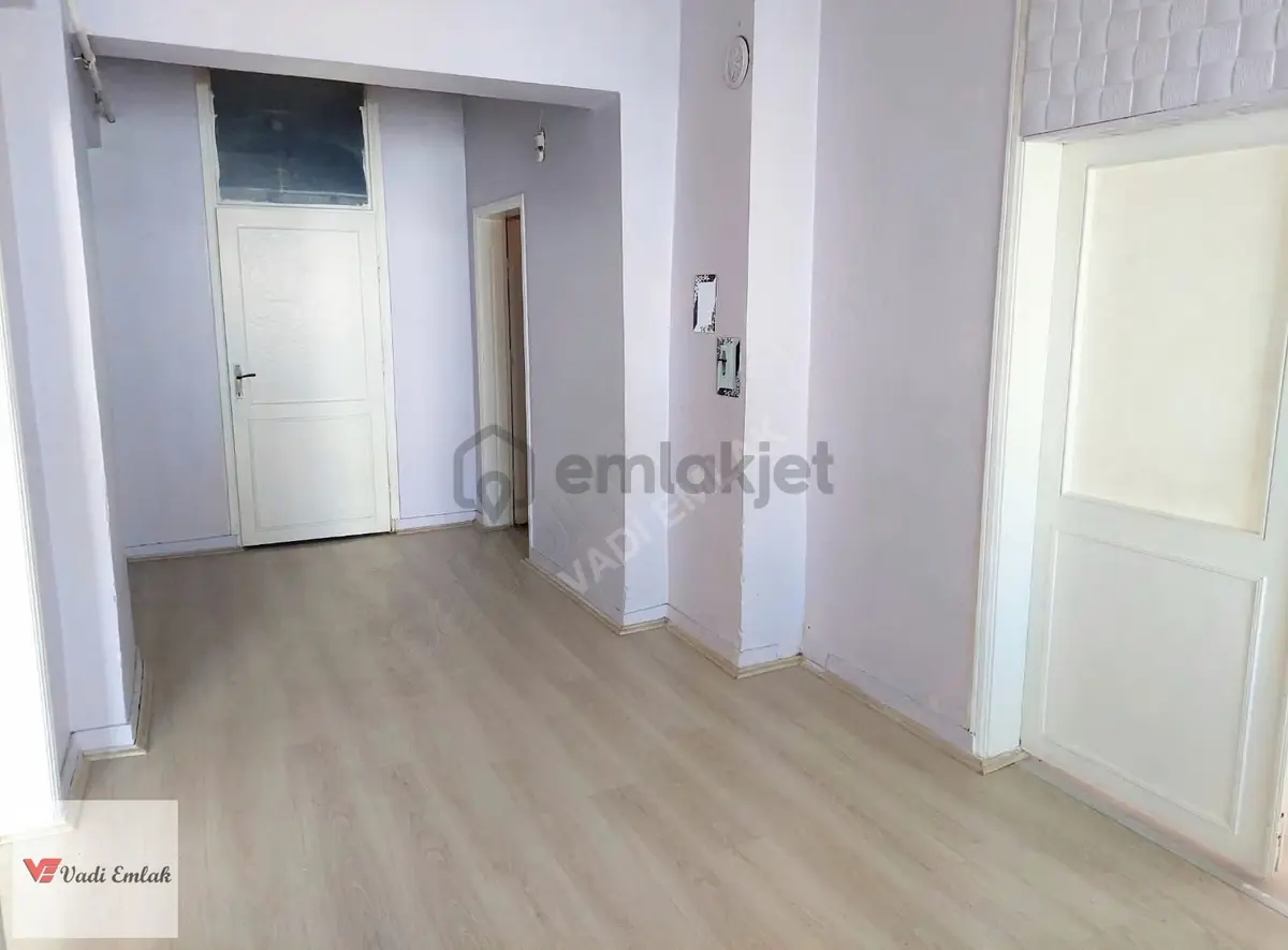 Şehir Merkezinde Satılık Ara Kat 3+1 Daire | Vadi Emlak - 30