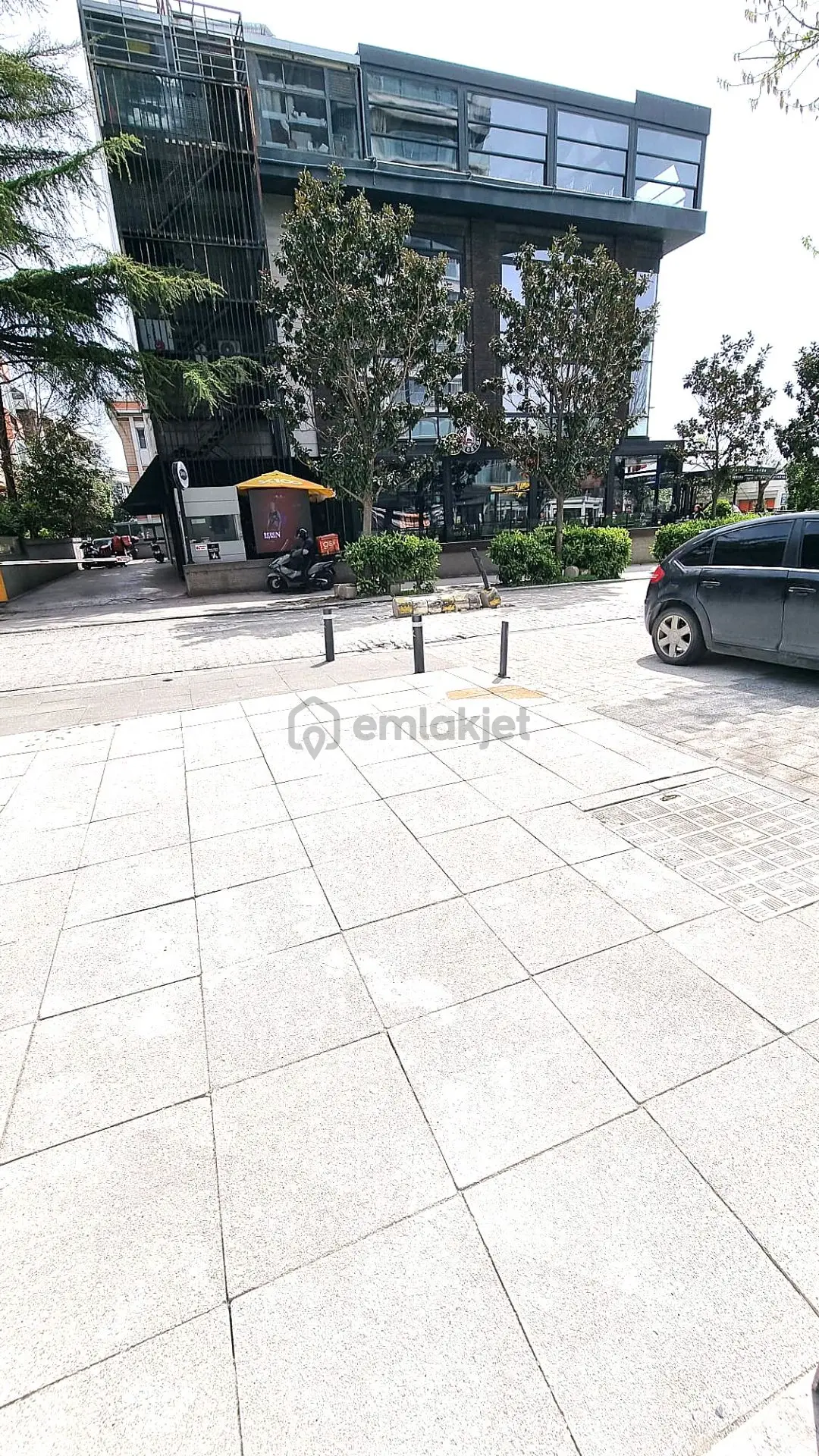 Caddebostan İskele Sk Üzeri Migros Tarafı 40 M2 Ön Kullanımlı - 3