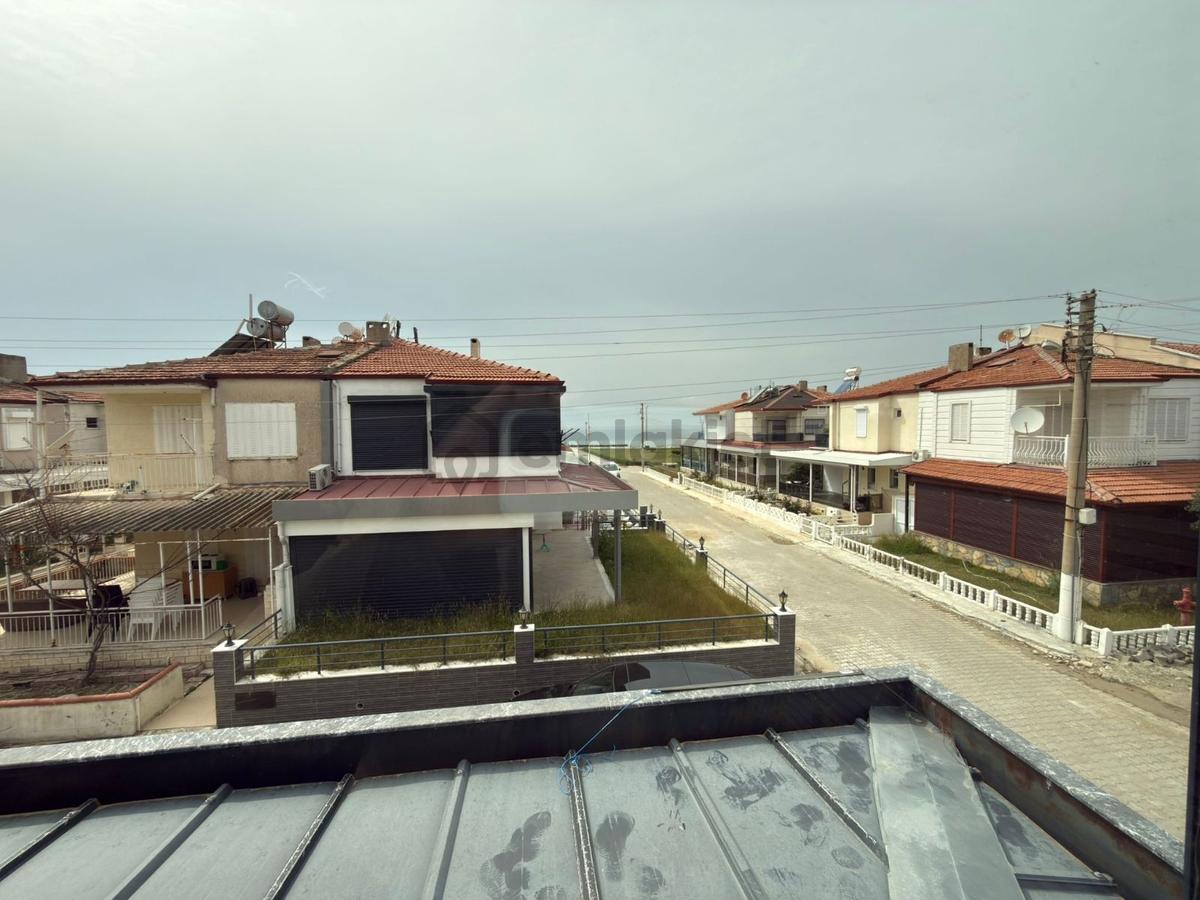 Denize Sıfır Sıtede Tamamen Yenilenmiş Mıhteşem Villa - 16