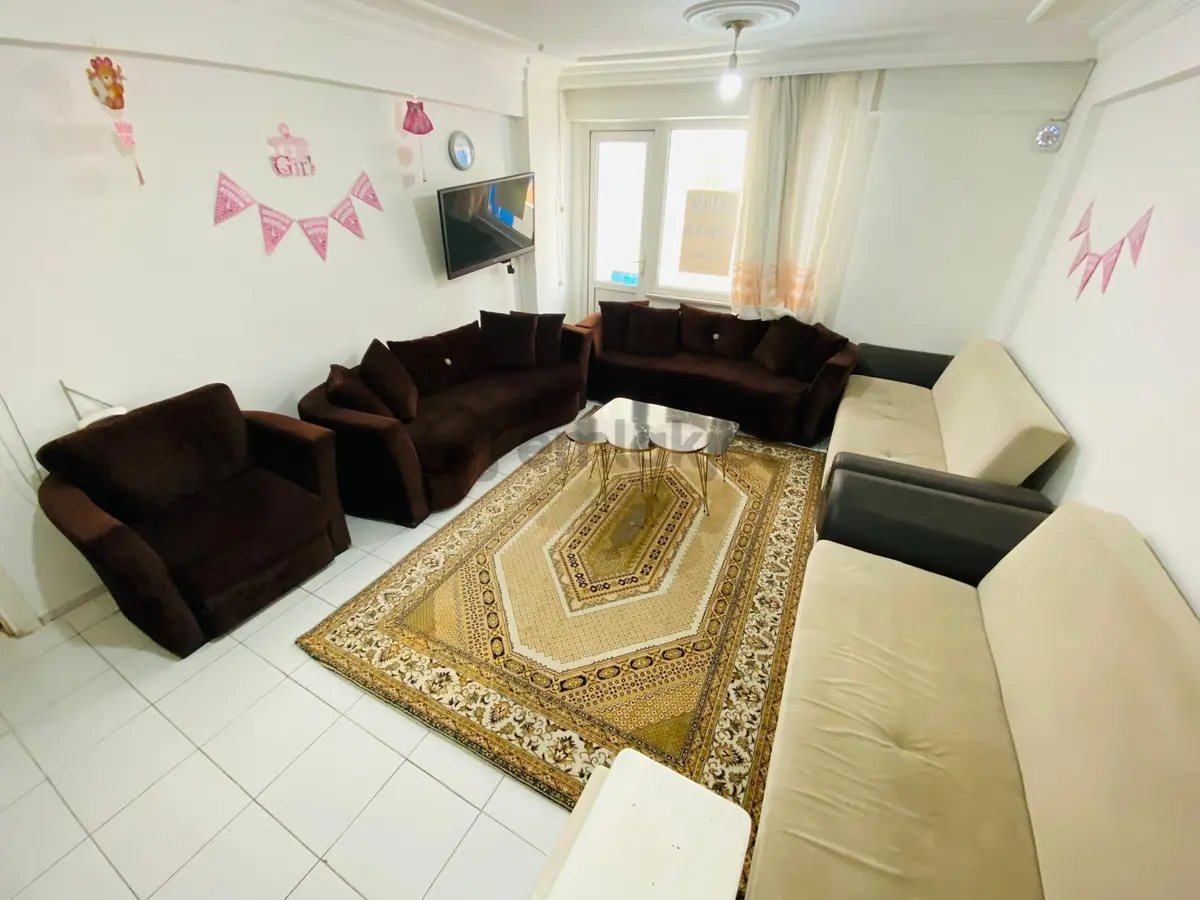 Vitrinden Üçgenparkta Arakat 2+1 Fırsat Daire - 3