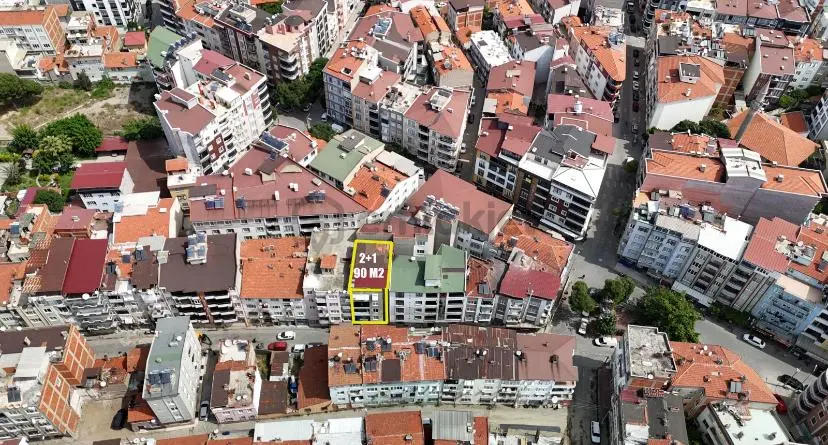 Vitrinden Üçgenparkta Arakat 2+1 Fırsat Daire - 33