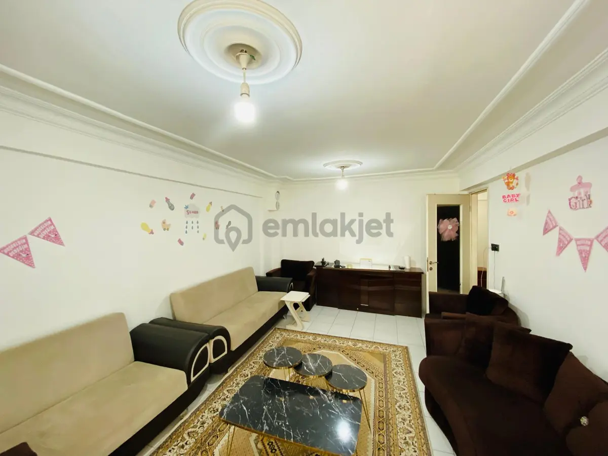 Vitrinden Üçgenparkta Arakat 2+1 Fırsat Daire - 6