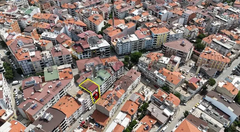 Vitrinden Üçgenparkta Arakat 2+1 Fırsat Daire - 34