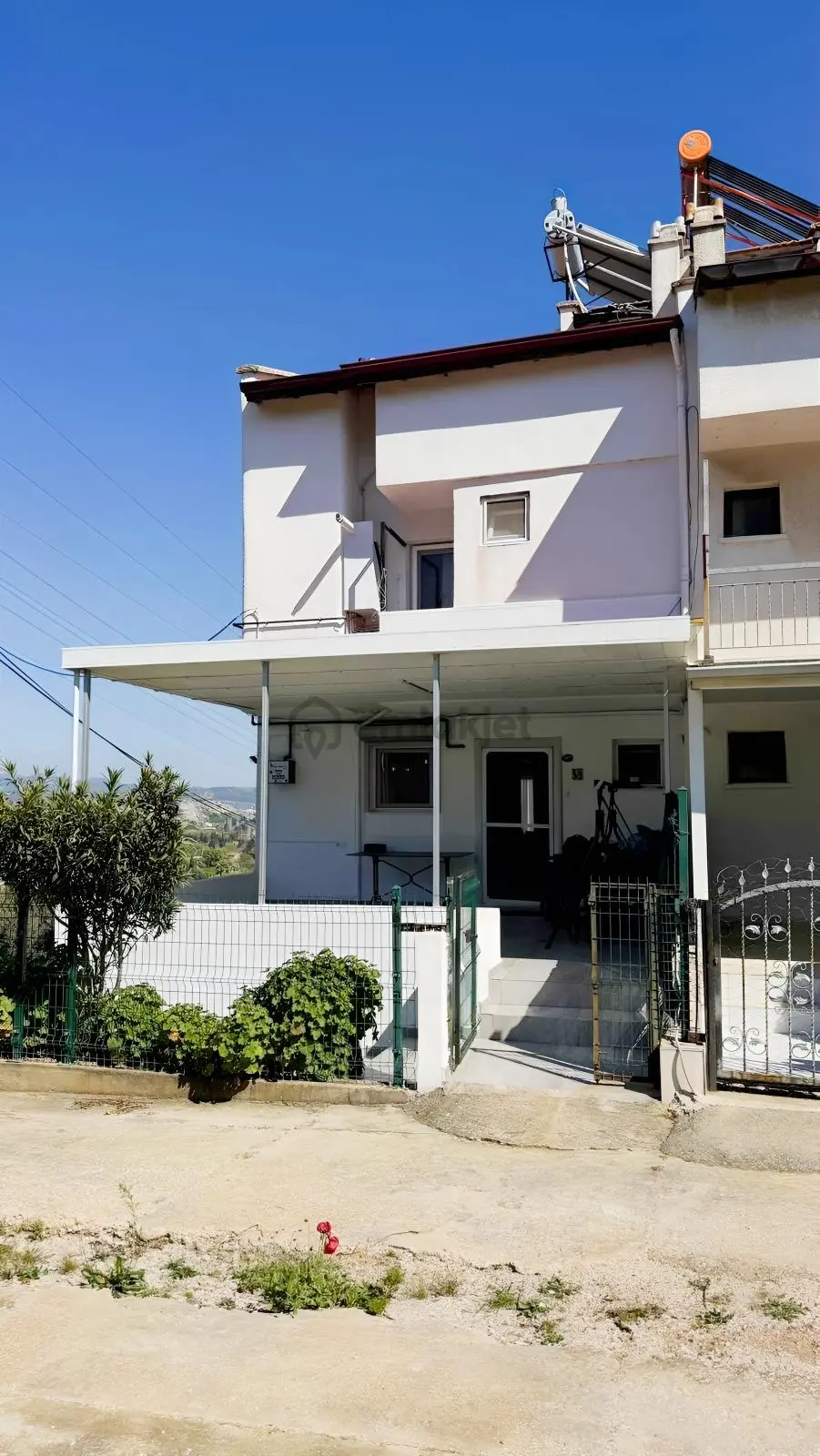 Sığacıkta Deniz Manzaralı Tripleks Bahçeli Villa - 33