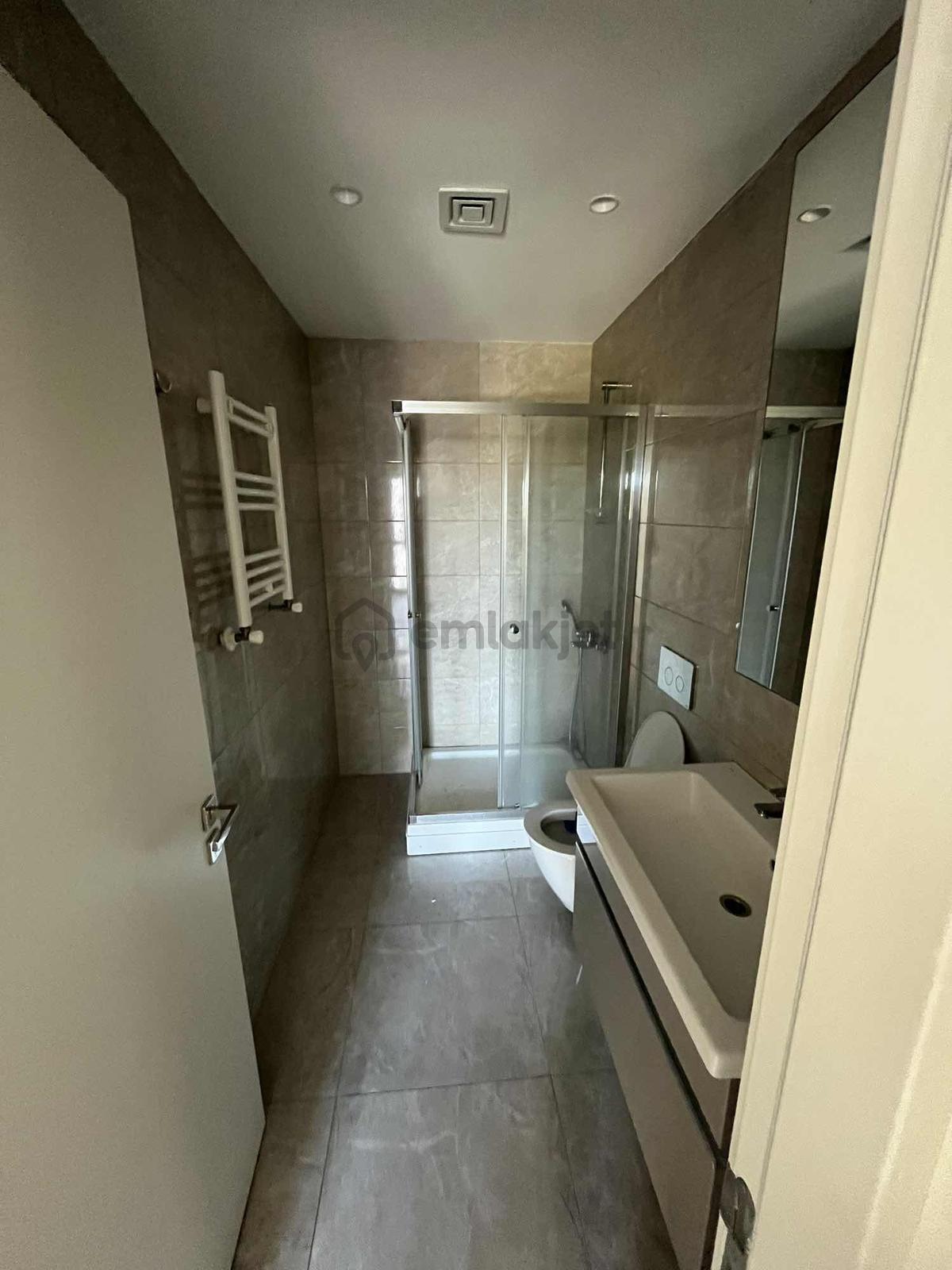 Kordon İstanbul Kiralık Köşe 2 + 1 Daire - 24
