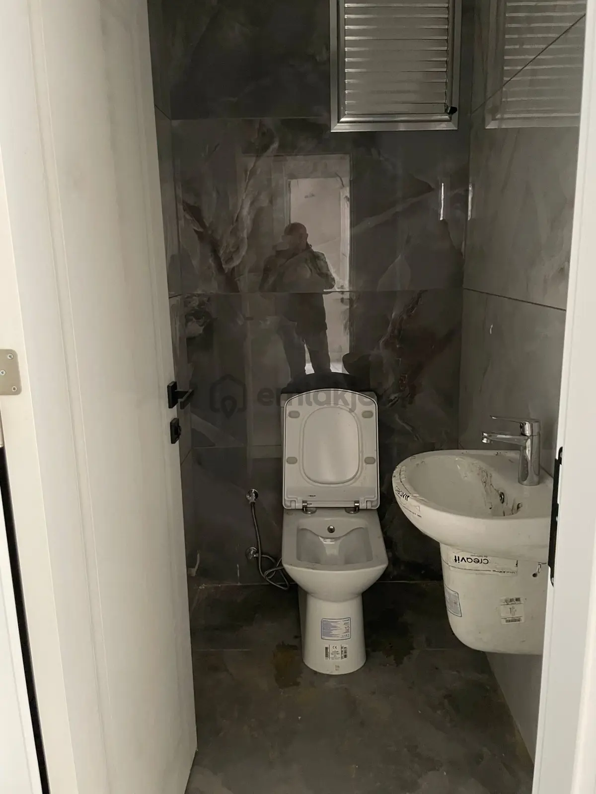 2 Nolu Beşirlide Satılık Lüx Daire - 12