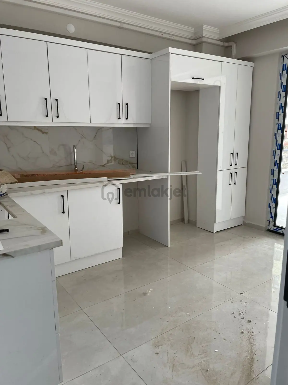 2 Nolu Beşirlide Satılık Lüx Daire - 8