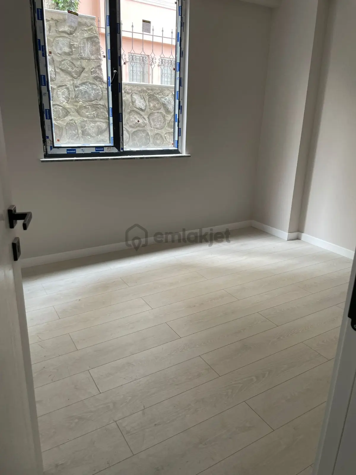 2 Nolu Beşirlide Satılık Lüx Daire - 9