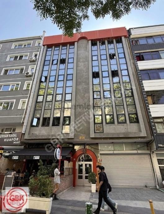 Kızılay Bayındır Sokakta Geniş, Temiz, Hazır Ofis! - 2
