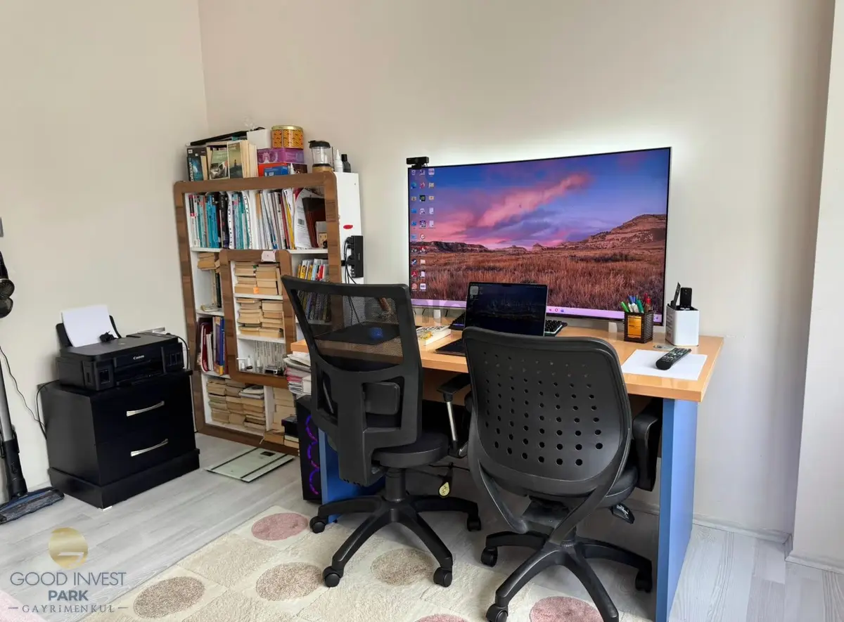 Güvenevler'de Satılık 3+1 Daire Full Yapılı Kapalı Balkon Güney - 5