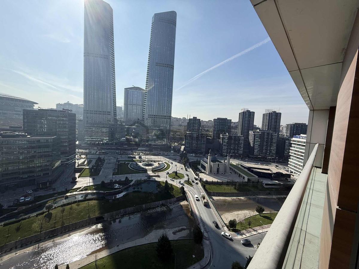 Vadistanbul Teras Satılık 4+1 Rezidans Fırsat İstanbul - 2