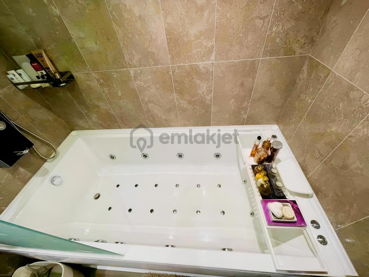 Vadistanbul Skyland Yüksek Kat Özel Tasarım Jakuzi 2+1 Geniş Tip - 48