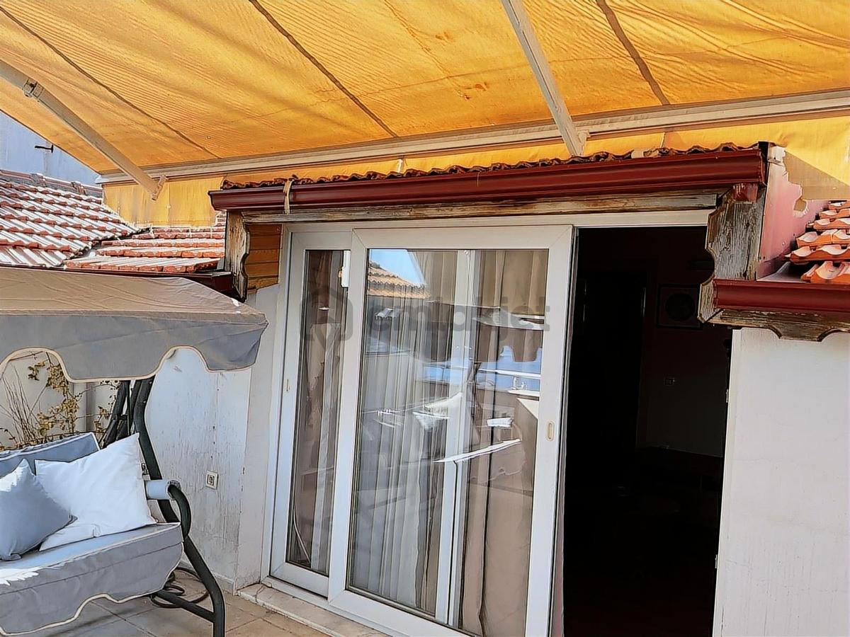 Dikili'de Deniz Manzaralı, Teraslı Çatı Dubleksi - 20
