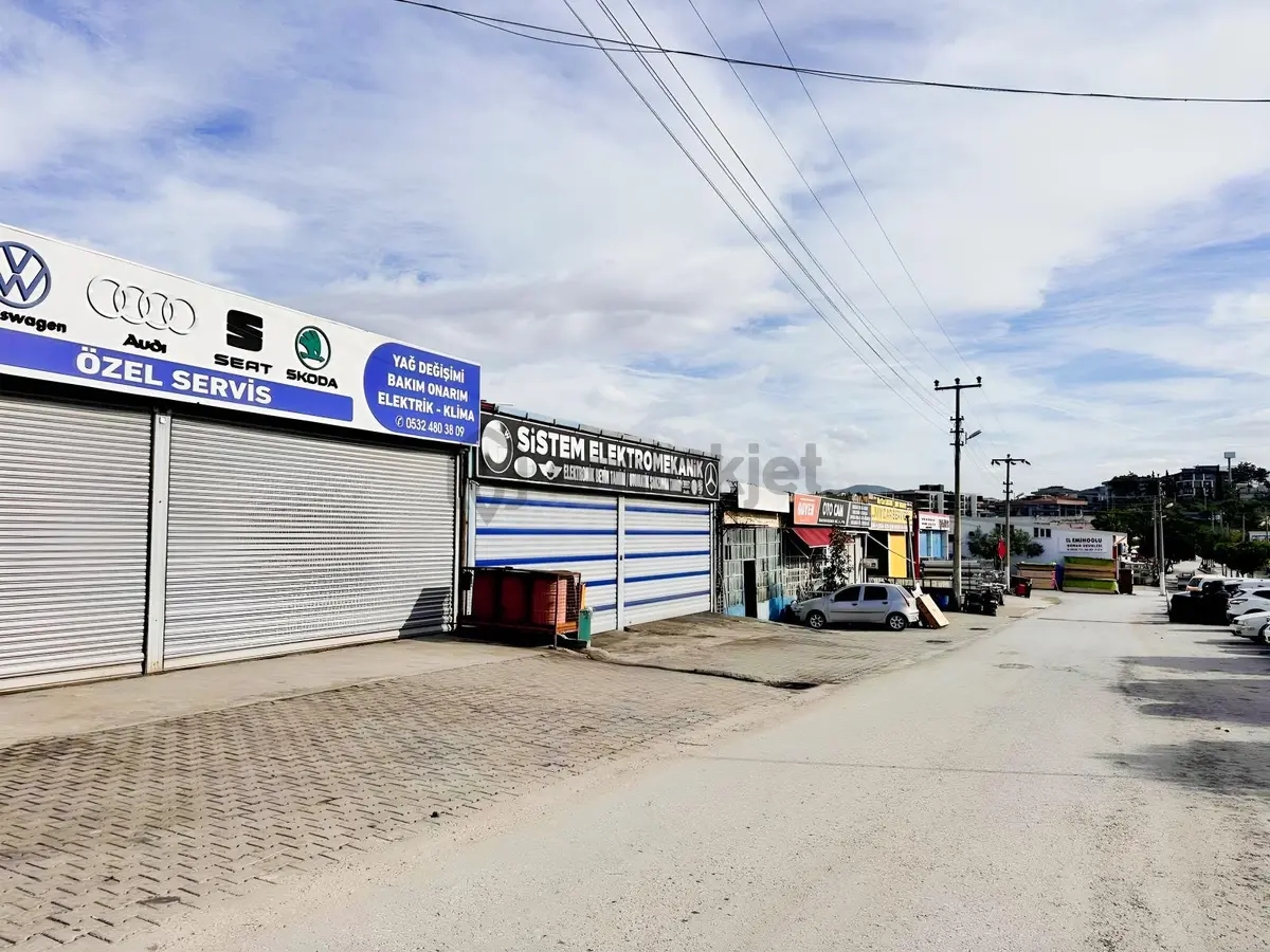 Kuşadası Sanayisinde Çift Dükkan Bir Arada - 2