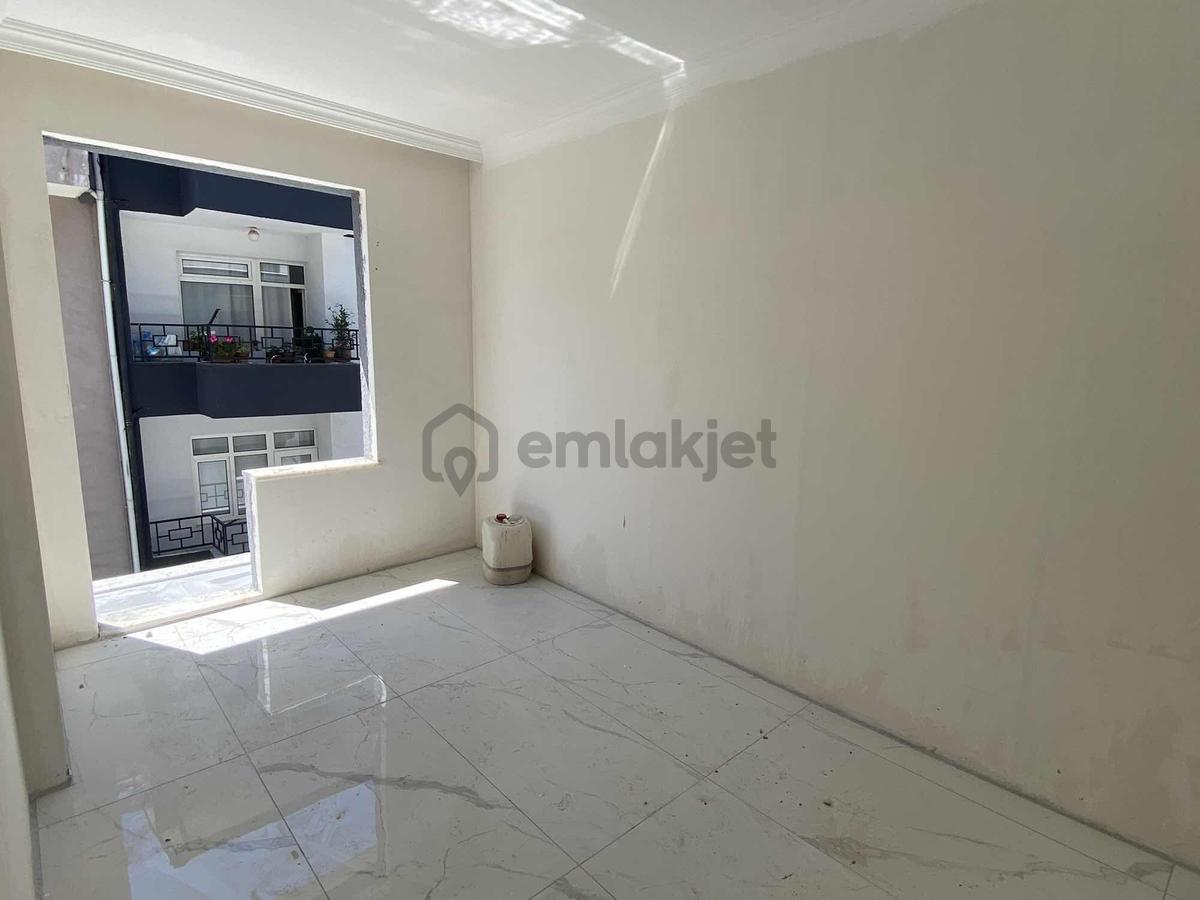 Karamürsel'de Arakat Yerden Isıtmalı 2+1 Sıfır Daire - 14