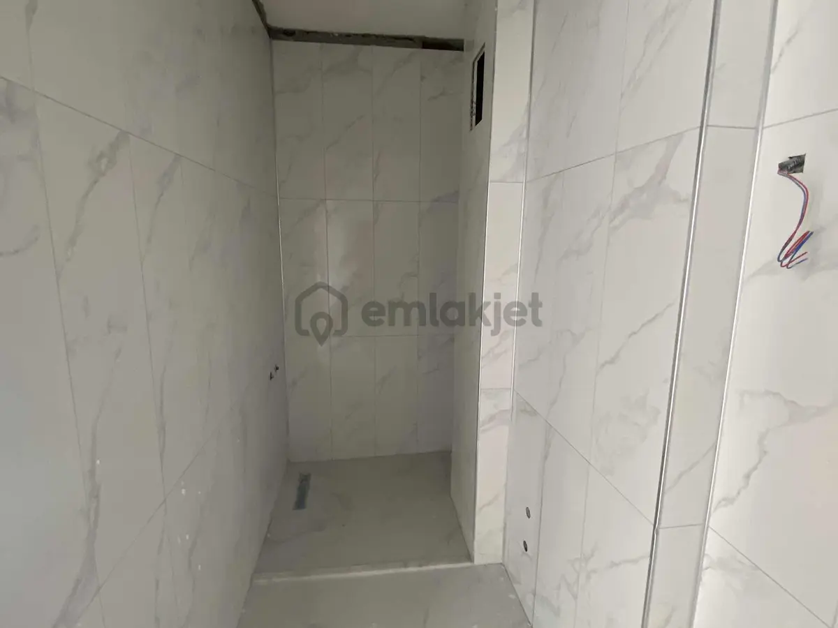 Karamürsel'de Arakat Yerden Isıtmalı 2+1 Sıfır Daire - 13