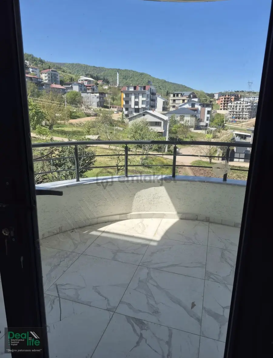 Deallife'dan Başiskele Yuvacıkta 4+1 Eğimsiz Dubleks