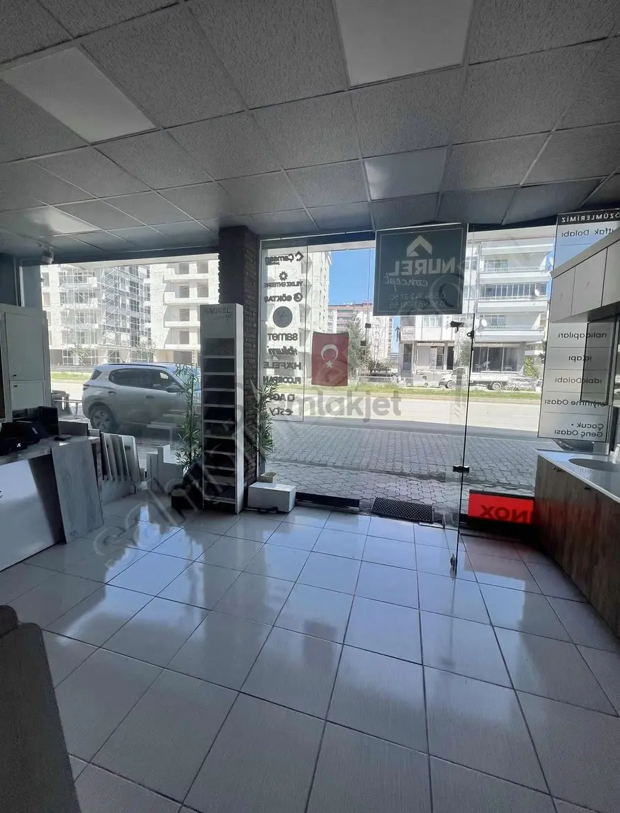 Acil Satılık İşyeri 82 M2 Anayol Üzerinde - 3