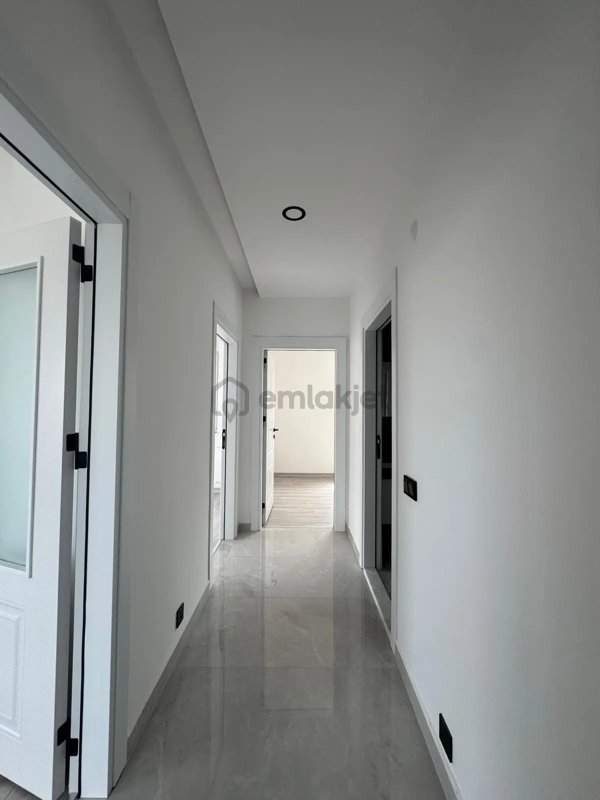 Ayanoğlu 'nda Site İçi Çift Balkonlu Arakat 3+1 - 35