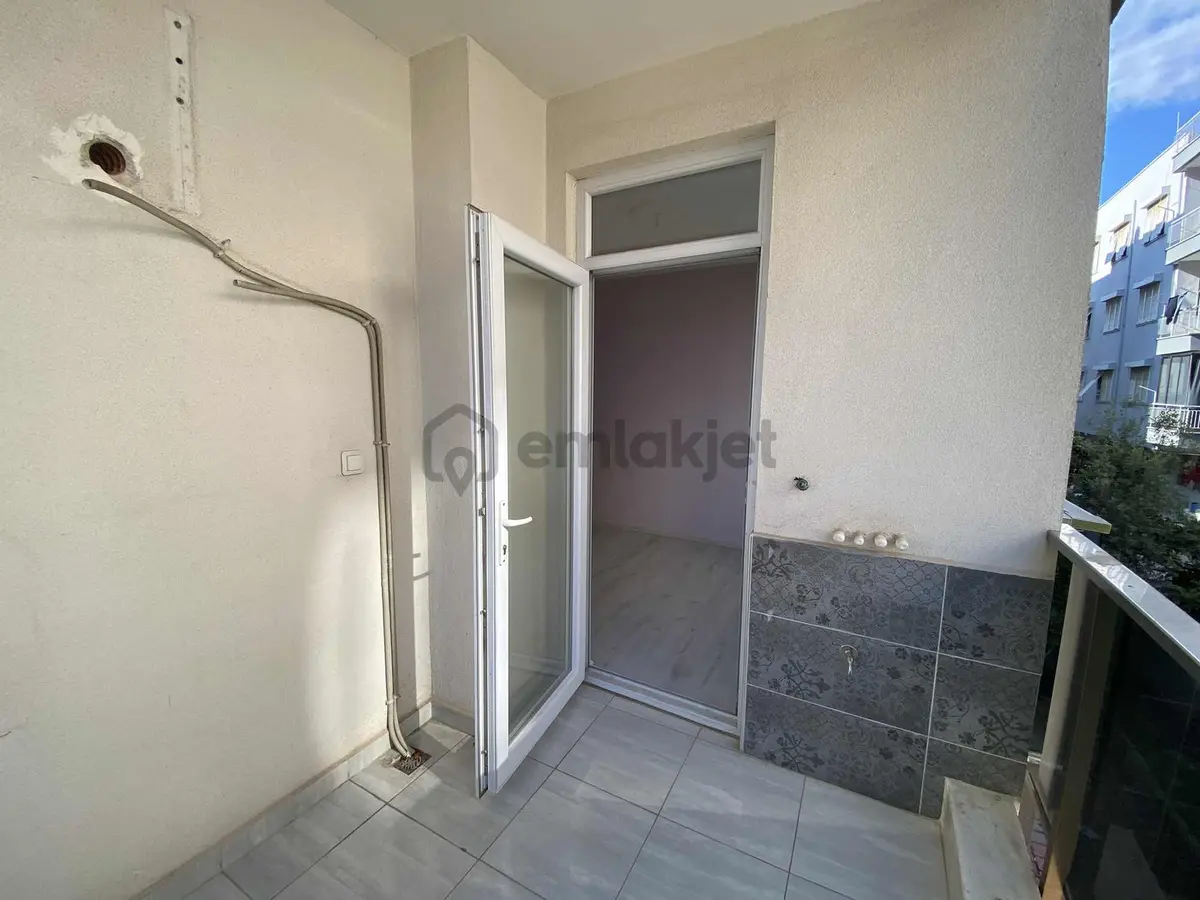 Konuksever'de Kiralık 2+1 Güneydoğu Cephe Ara Kat Asansörlü - 18