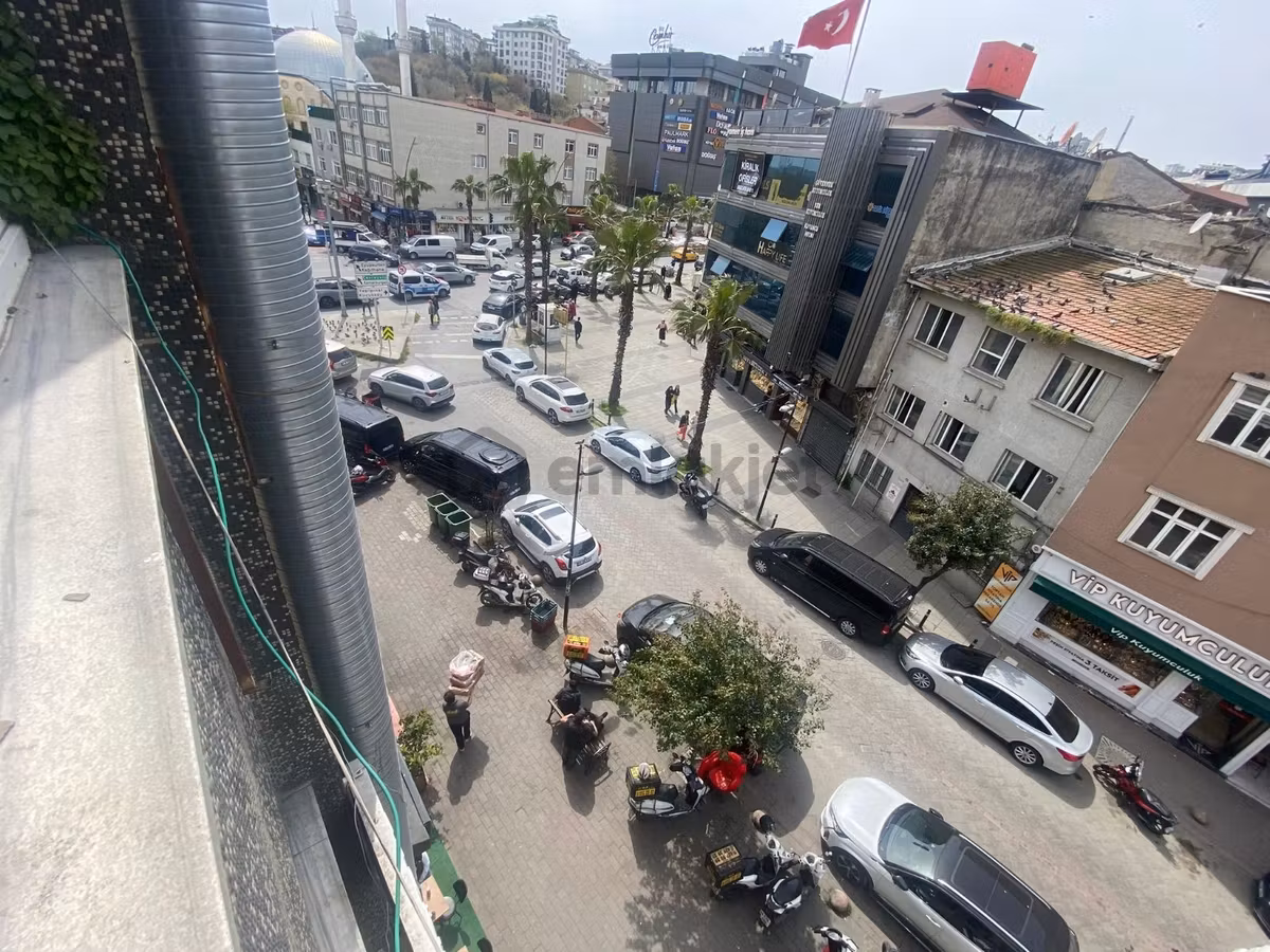 Eyüp Alibeyköy Merkezde Han İçinde Satılık Ofis - 20