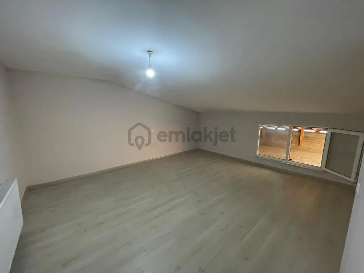 Vavien Emlak'tan Sahilde Dublex Kiralık Daire - 11