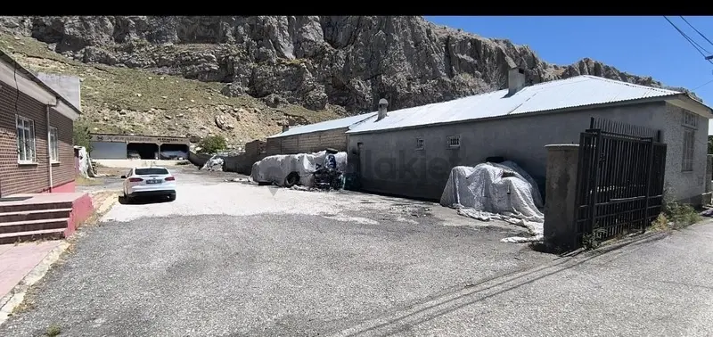 Kömürcüler Sitesinde Satılık Depo Ve 1.260 M2 Arsa - 15