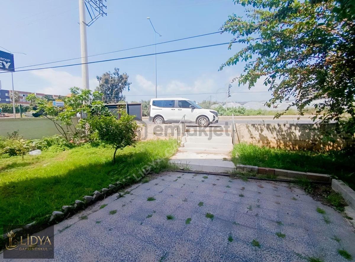 70 M2 Bir Dahası Olmayan Dükkan - 2