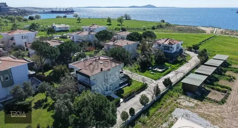 Denize Sıfır | Özel Plajlı 3+1 Villa - 12