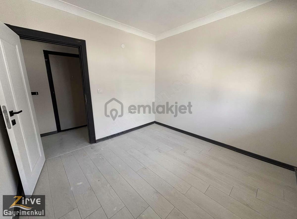 Zirveden Yeşiltepede 2+1 Güney Cephe Daire - 24