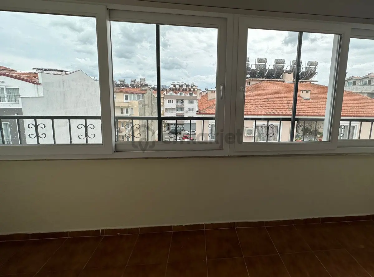 Dalaman Merkezde Satılık 4+1 Dublex Daire - 3
