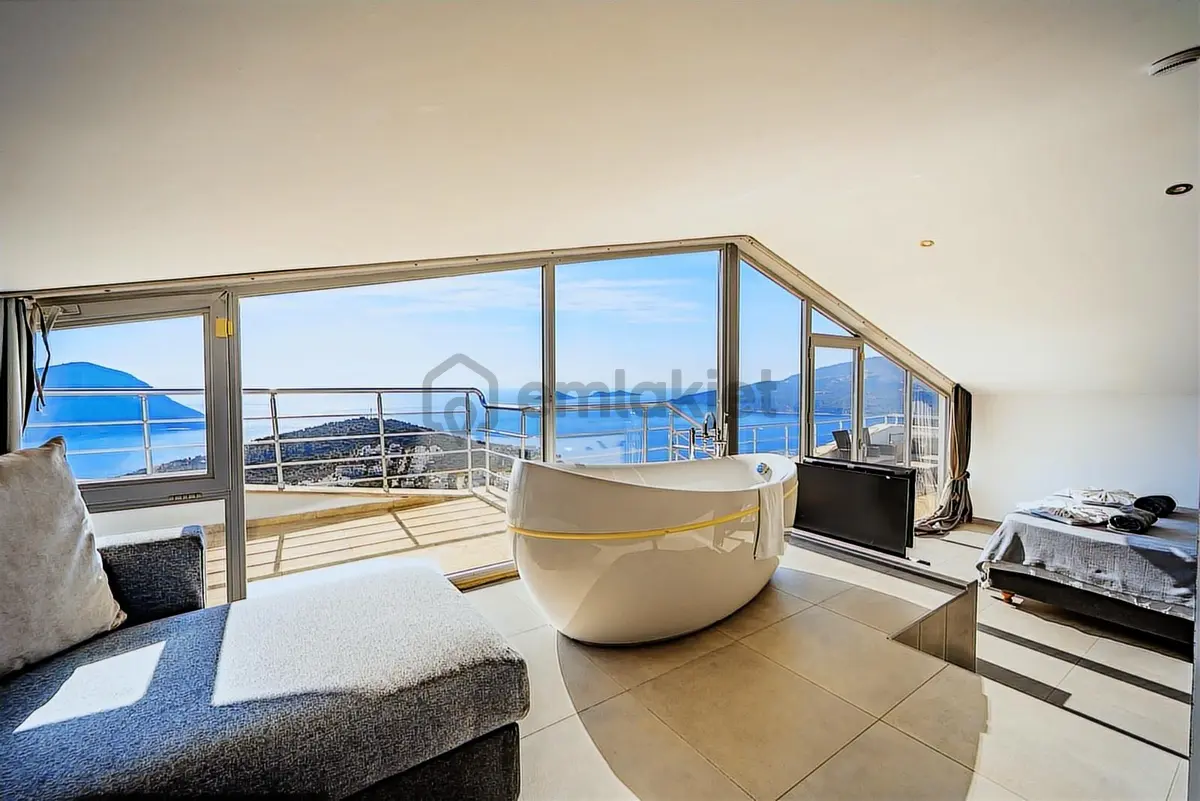 Kalkanda Muhteşem Deniz Manzaralı Modern Villa - 26