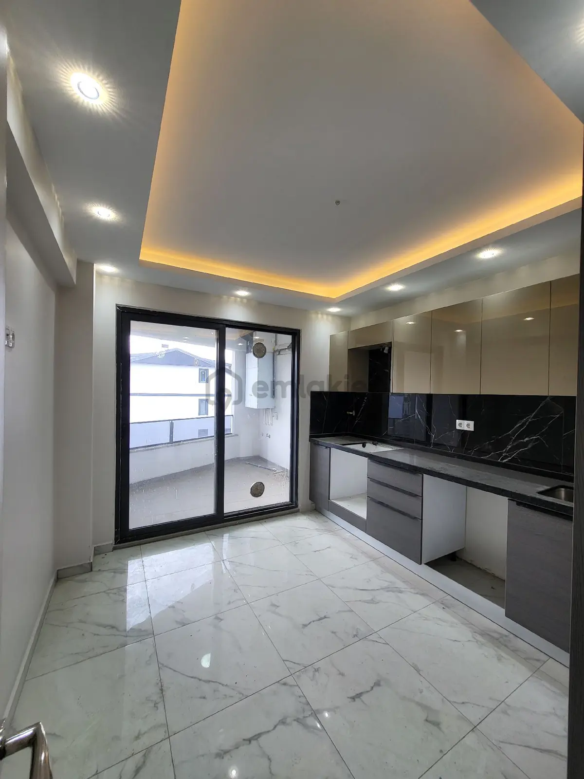 Satılık 5+1 / 197 M² Çatı Dublex Daire - 24