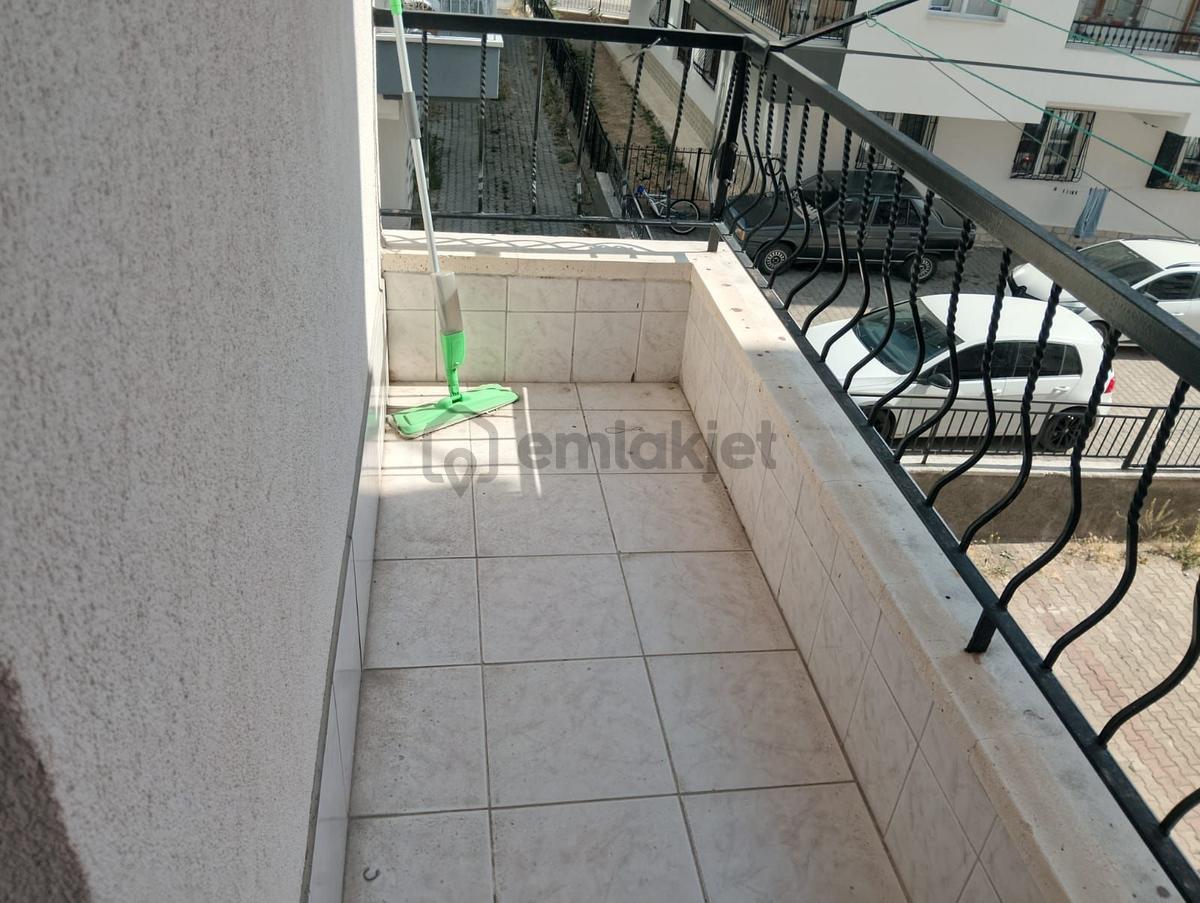 Keçiören Yeşiltepe Mahallesinde 3+1 Y.giriş Daire - 9