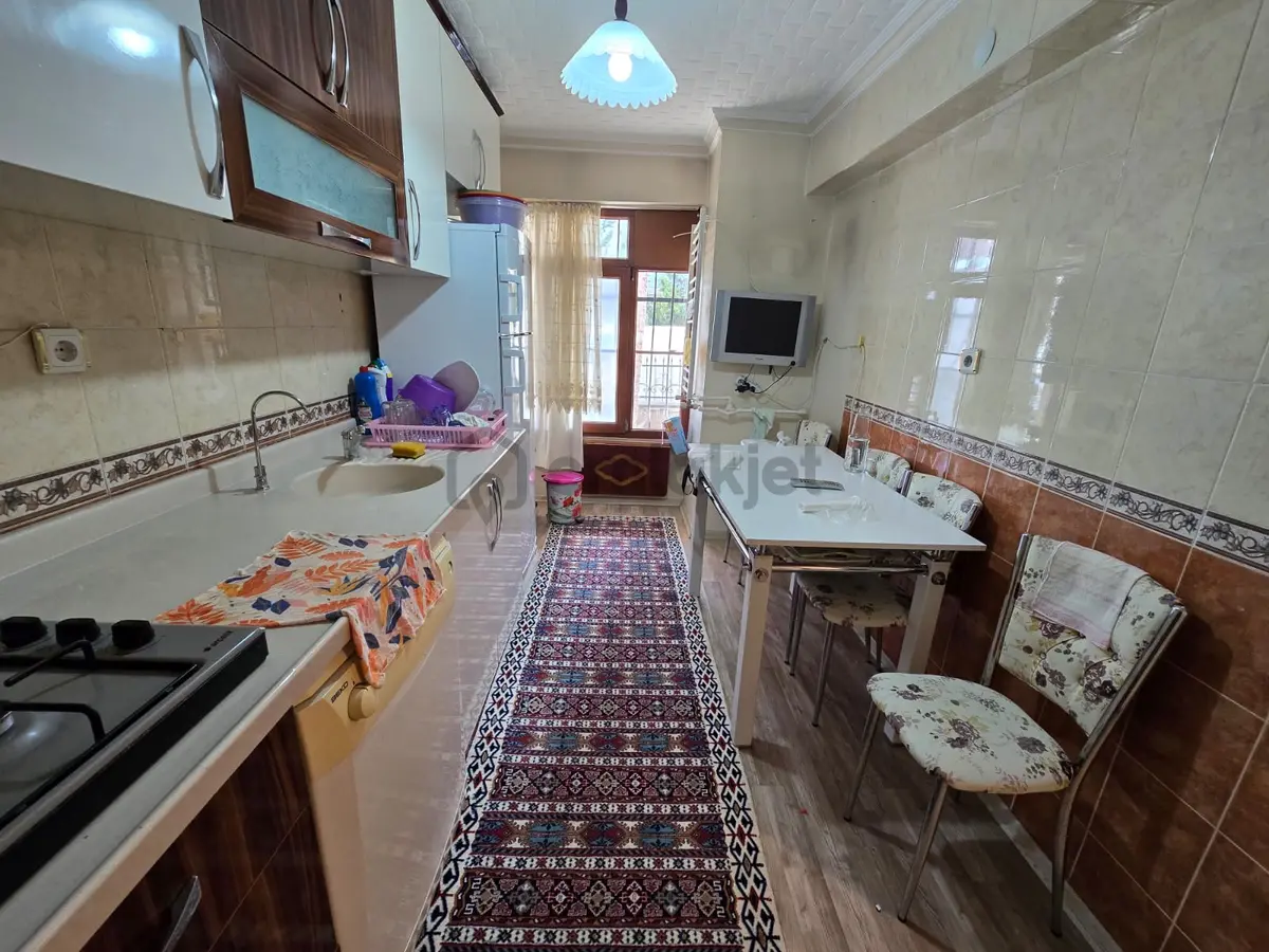 Baglarbaşı Mahallesinde Yüksek Giriş 3+1 - 29