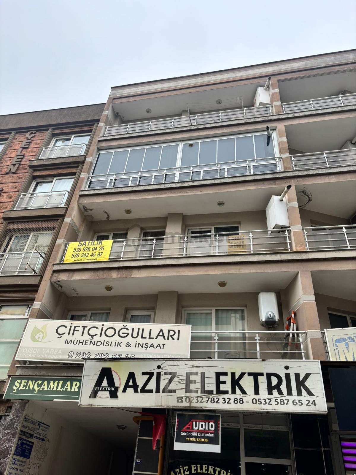 Menderes Merkezde Satılık 2+1 Daire - 3