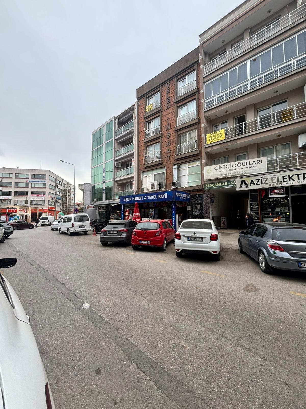 Menderes Merkezde Satılık 2+1 Daire - 4