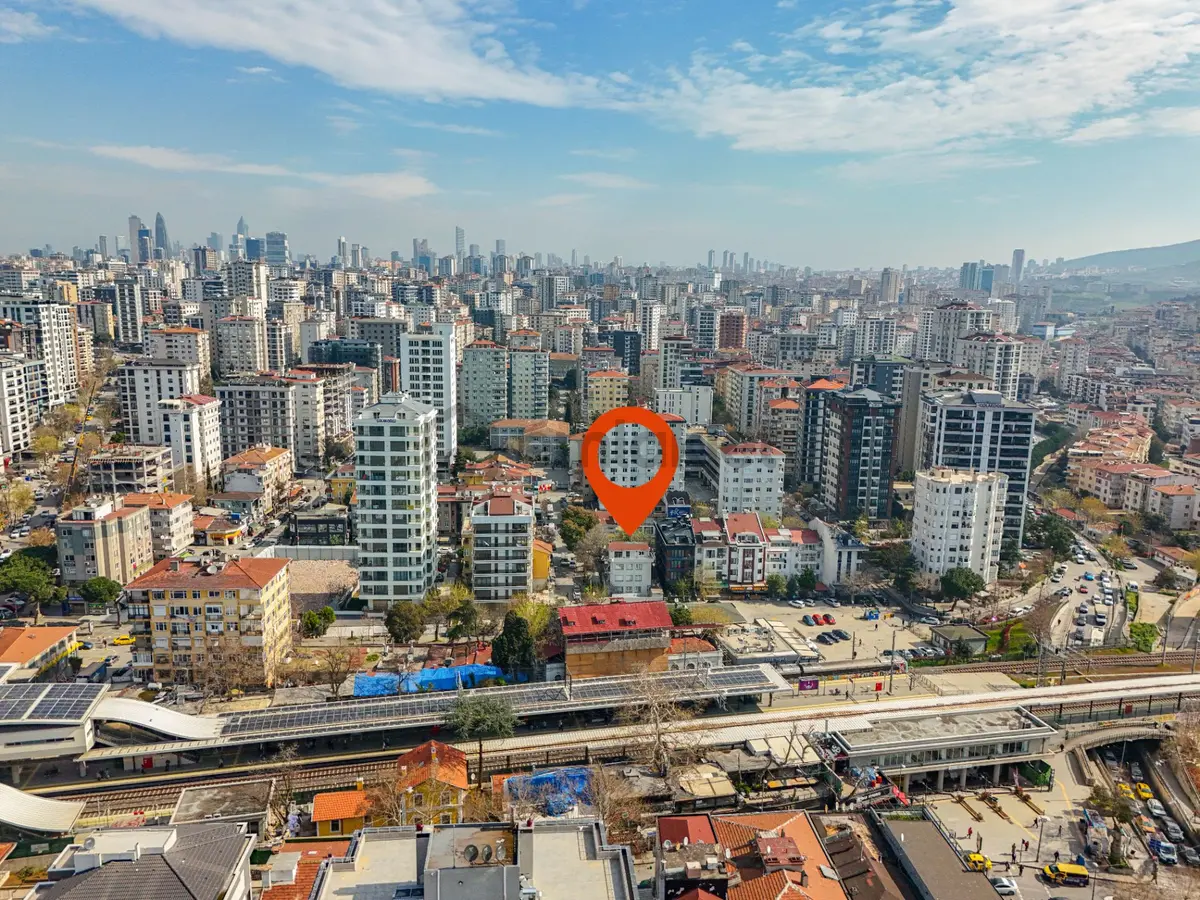 Bostancı Marmaray Girişinde 2 Katlı Bahçeli 2.dereceden Müstakil - 5
