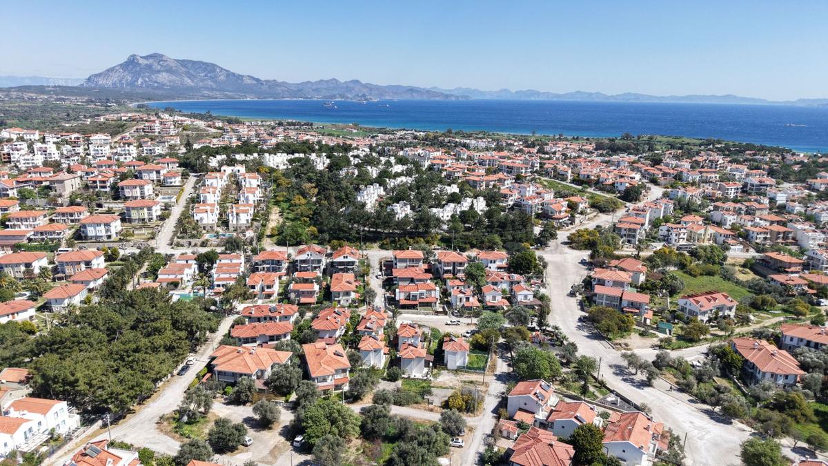 Datça Merkezde Projeli Satılık Arsa - 2.514m² - 33