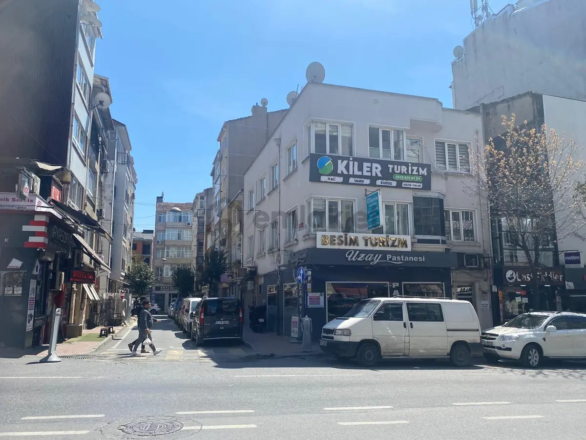 Fatih` De 120 ² Akdeniz Caddesi Yakını 4.kat 3+1 - 18