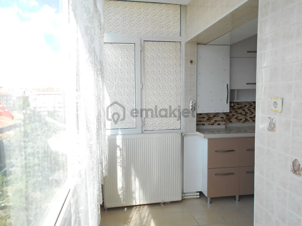 Keçiören İncirli Mh.site İçerisinde 5.katta Yapılı Bağımsız Asansörlü Full Şehir Manzaralı 3+1 Daire - 12