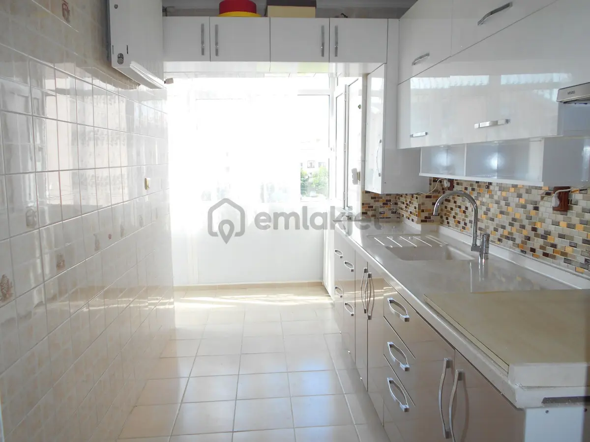 Keçiören İncirli Mh.site İçerisinde 5.katta Yapılı Bağımsız Asansörlü Full Şehir Manzaralı 3+1 Daire - 9