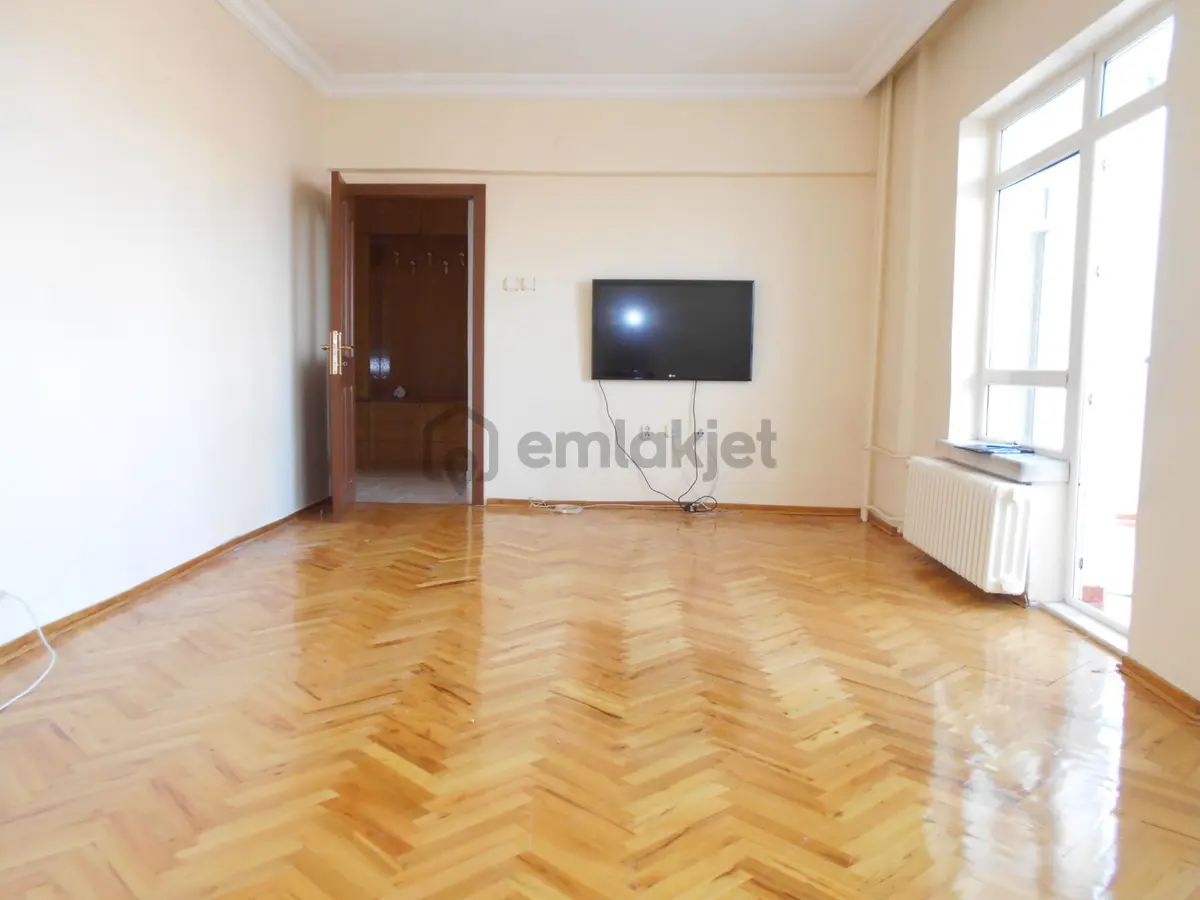 Keçiören İncirli Mh.site İçerisinde 5.katta Yapılı Bağımsız Asansörlü Full Şehir Manzaralı 3+1 Daire - 4
