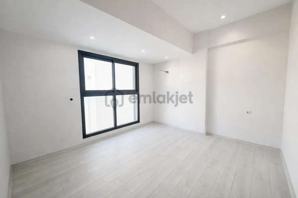 Bayraklı Manavkuyuda Satılık 3+1 Prestijli Daire - 7